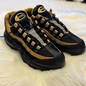 Nike Air Max 95. Men Size 10